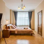 Sunny Flat In Art Nouveau Area